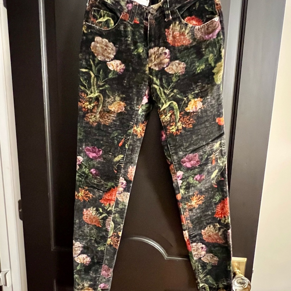Pilcro and the Letterpress Velvet Black Skinny Jeans with Floral Print - Size 25